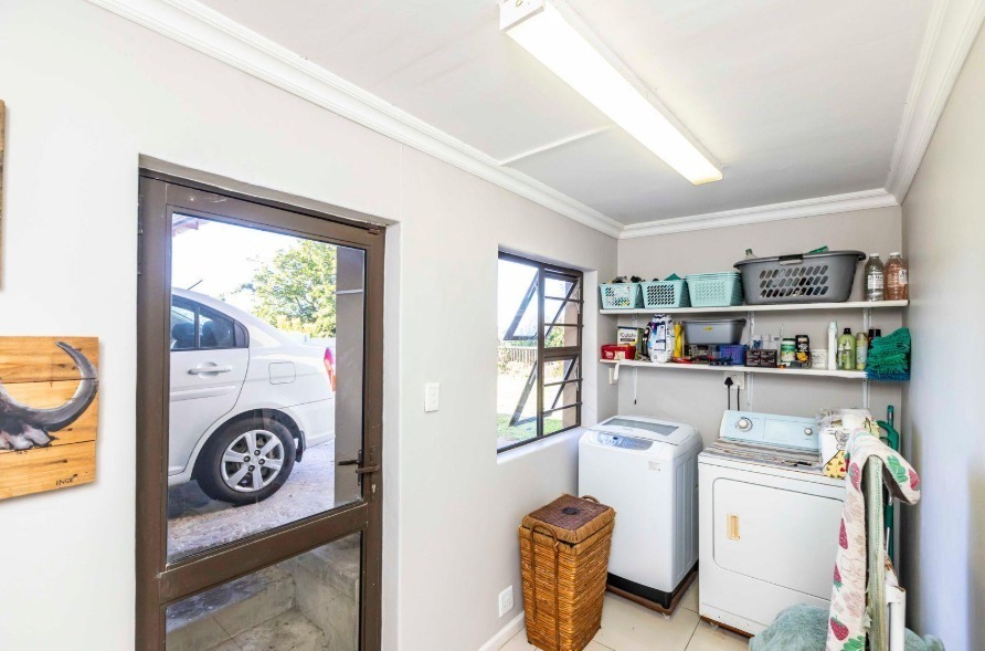 5 Bedroom Property for Sale in Nahoon Eastern Cape